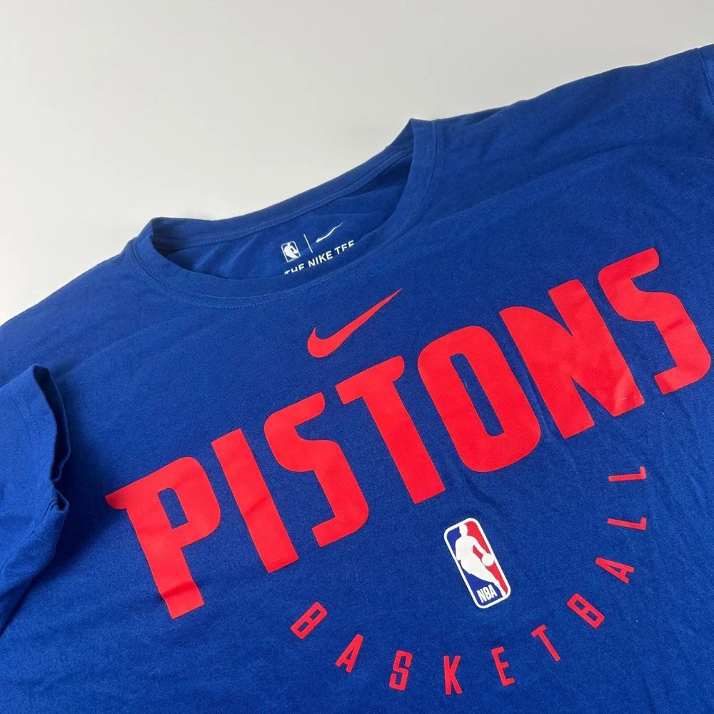 Nike Mens XXL NBA Detroit Pistons Dri-FIT Long Sleeve Shirt Blue Warmup